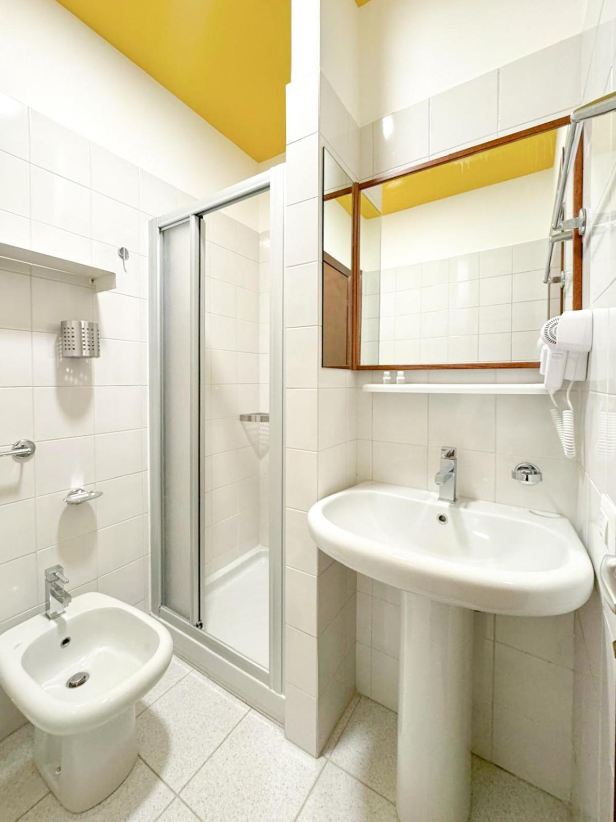 Rrrapido Hotel