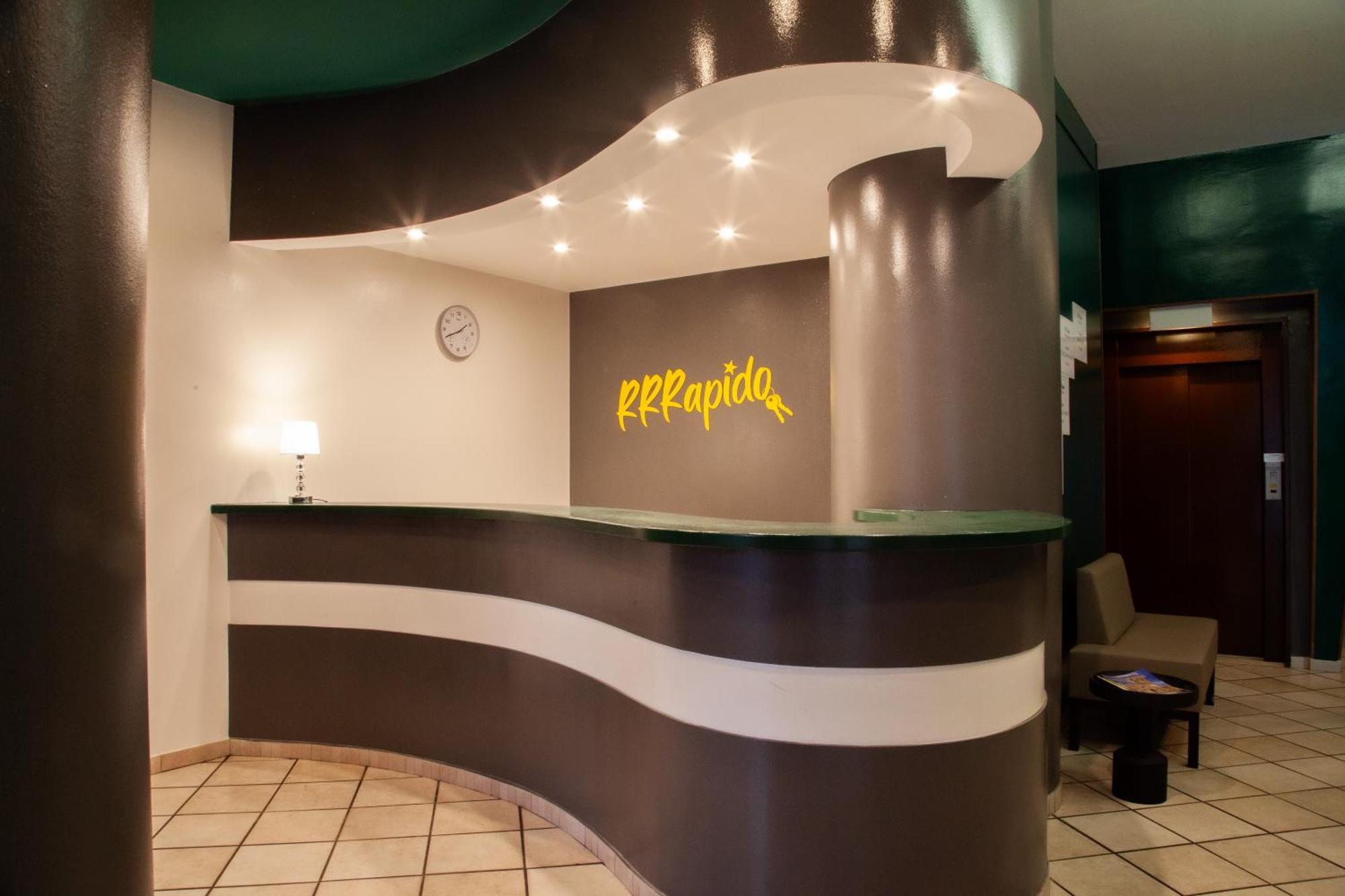 Hotel Rrrapido *